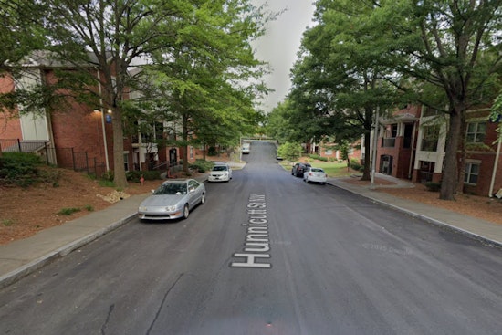 Camera Deal Turns Gunpoint Heist on Atlanta's Hunnicutt Street