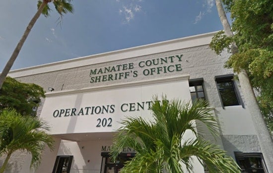 Carlyle Car Creeps Work the Block as Deputies Sound Lock-Up Alarm