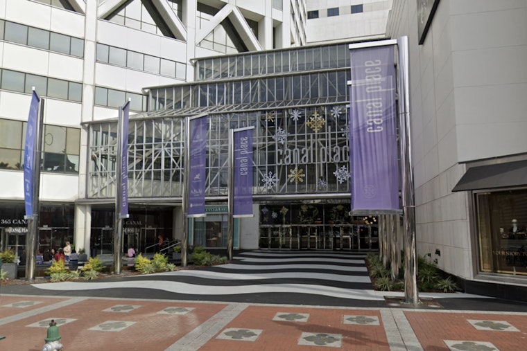 Chaos at Canal Place: New Orleans Immigrants Funneled Into ‘Mega’ Court Hearings
