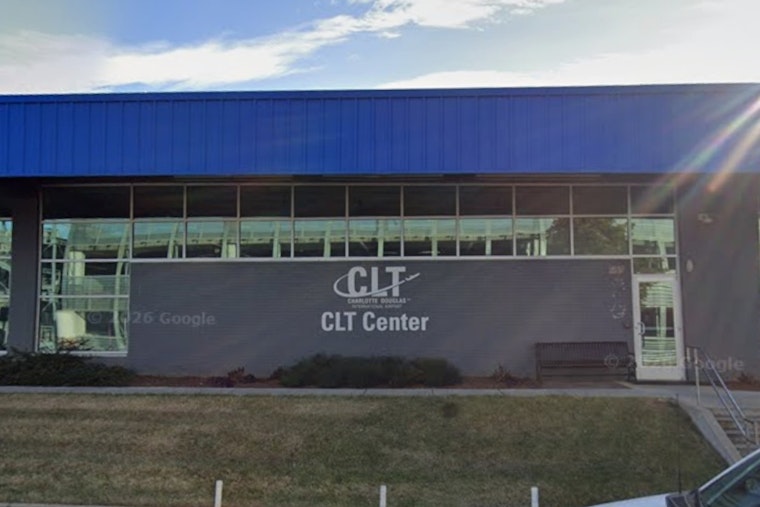 Charlotte Neighbors Get Rare Chance To Sound Off At CLT Fourth Runway Noise Forum