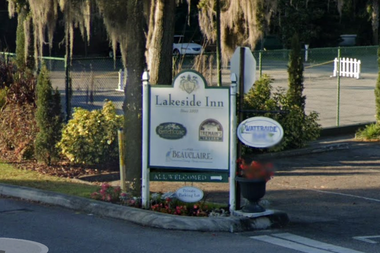 Cheeky Monkey Crashes Porch Party At Mount Dora's Lakeside Inn