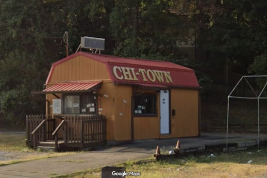Chi-Town Dogs Returns To Riverside Drive In Clarksville