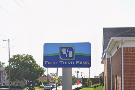 Cincinnati’s Fifth Third Storms Wall Street in Biggest Bank Listing Switch