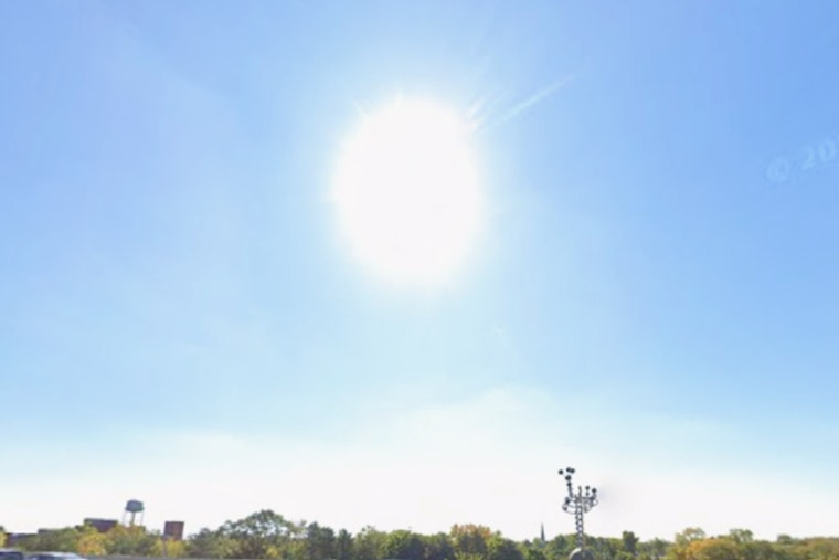 Circle City Heats Up Before Stormy Weekend Showdown