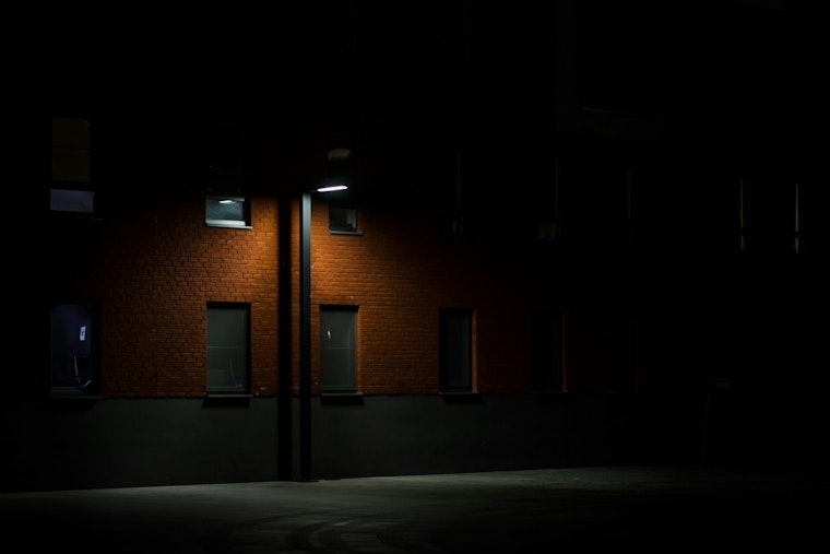 City Streetlights Turn NYC Allergy Season Into A 300-Day Sneeze Marathon