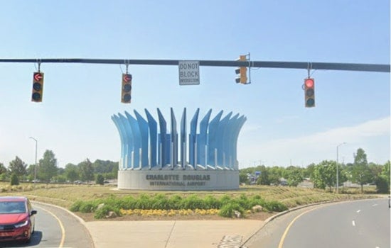 CLT Prepares For Busy Fourth Of July Travel, TSA Tests E‑Gates