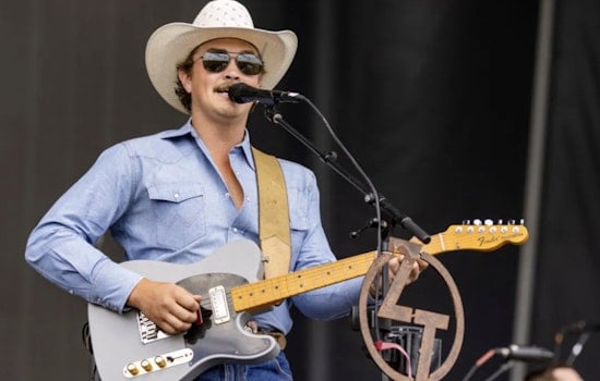 Cold Beer, Loud Cheers Zach Top Aims To Pack Frost Bank Center In San Antonio