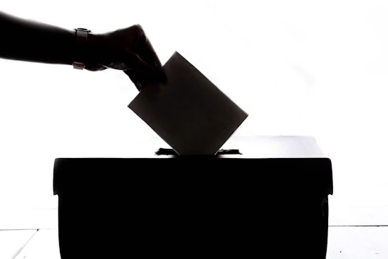 Colorado AG Brawl: GOP Voters Choose the Prosecutor or the Wild Card