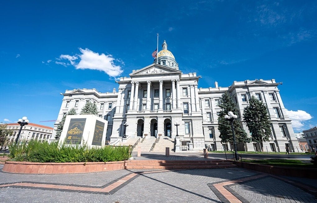 Colorado Capitol Crowd Reels as Lynn Bartels, Political Scoop Queen, Dies at 69