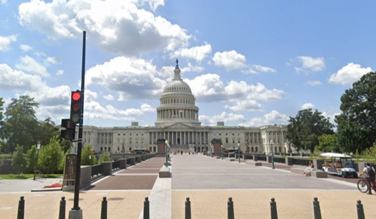 Connecticut Senators Push $25 Federal Minimum Wage Plan