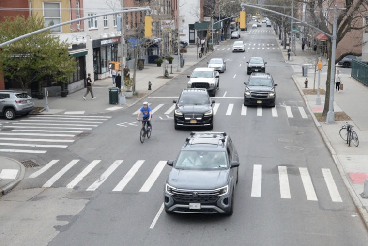 Court Street Bike Lane Battle: Cobble Hill Shops Say Curb Is Getting Crushed