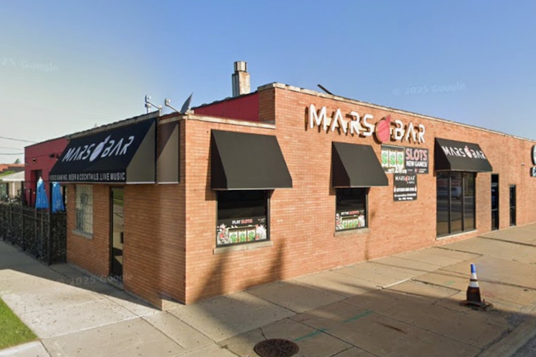 Crooks Smash Mars Bar In Summit, Loot Gaming Machines