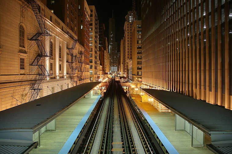 CTA Shrinks Weekend 'L' Trains As Riders Squeeze And Agency Cites Cleaning