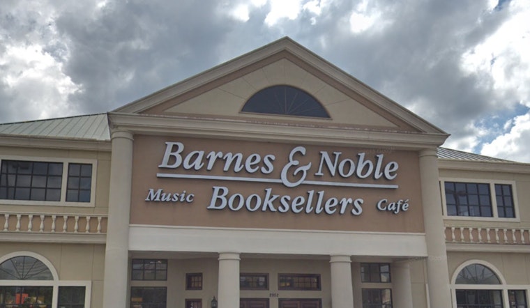 Cumberland Barnes & Noble Mobbed As 30-Year Book Haven Gives Way To Gas And Sandwiches