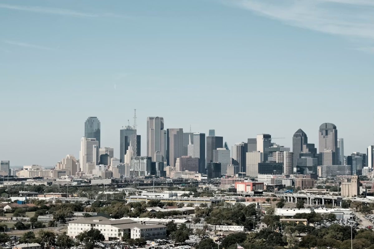 Dallas Bakes In Midweek Heat As Red River Storms Lurk