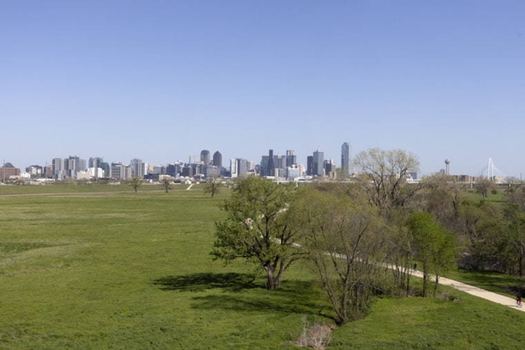 Dallas Sizzles At 98 Degrees As South Winds Whip Holiday Week