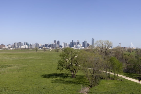 Dallas Sizzles At 98 Degrees As South Winds Whip Holiday Week