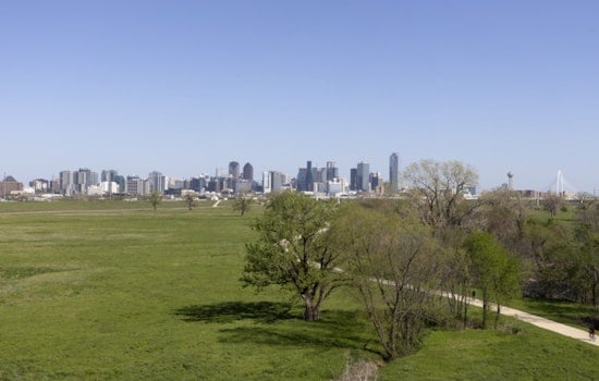 Dallas Sizzles At 98 Degrees As South Winds Whip Holiday Week