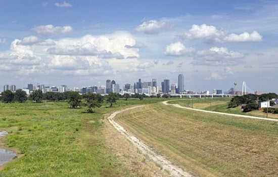 Dallas Swelters As Sticky Heat And Stiff South Winds Move In