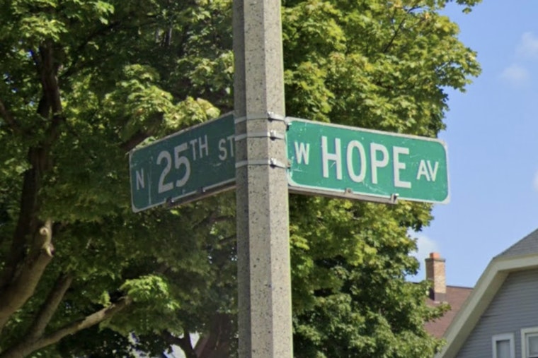 Daylight Stickup Near 25th and Hope Leaves 37-Year-Old Shot