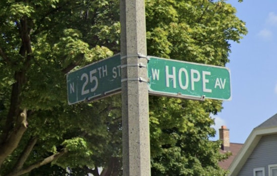 Daylight Stickup Near 25th and Hope Leaves 37-Year-Old Shot