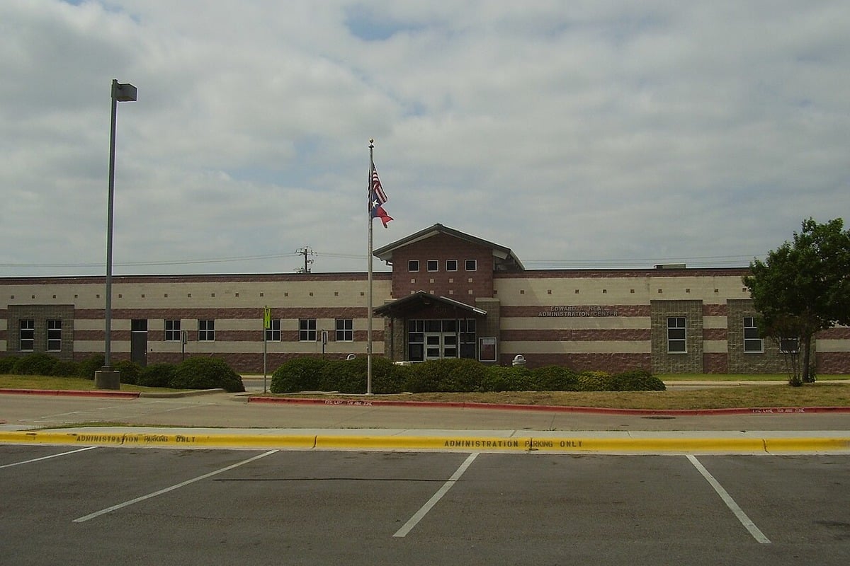 Del Valle Approves $142M Budget, May Call Tax Vote for Raises