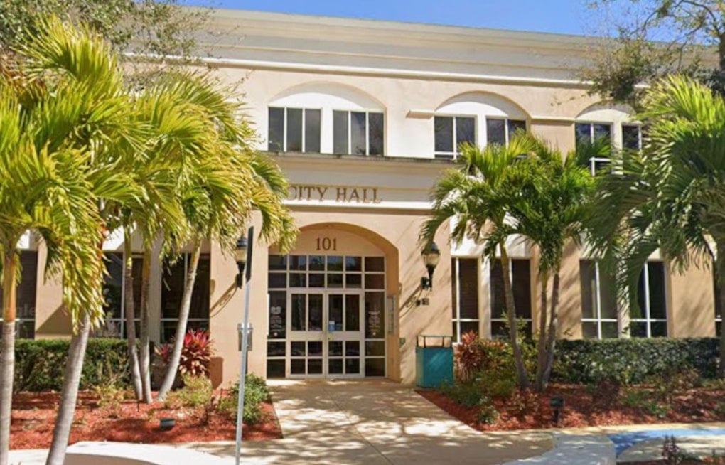 DeSantis Heads To Bradenton To Put Tighter Leash On Property Taxes