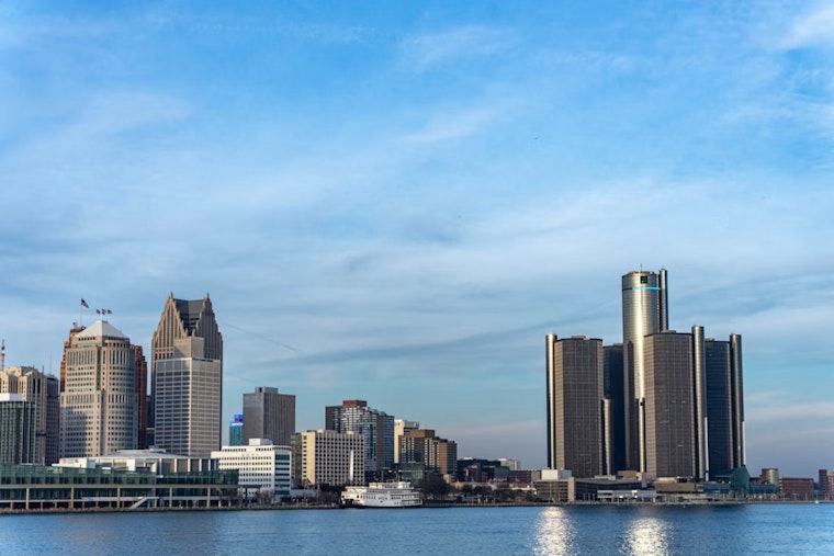 Detroit Sizzles Before Friday Night Storm Show