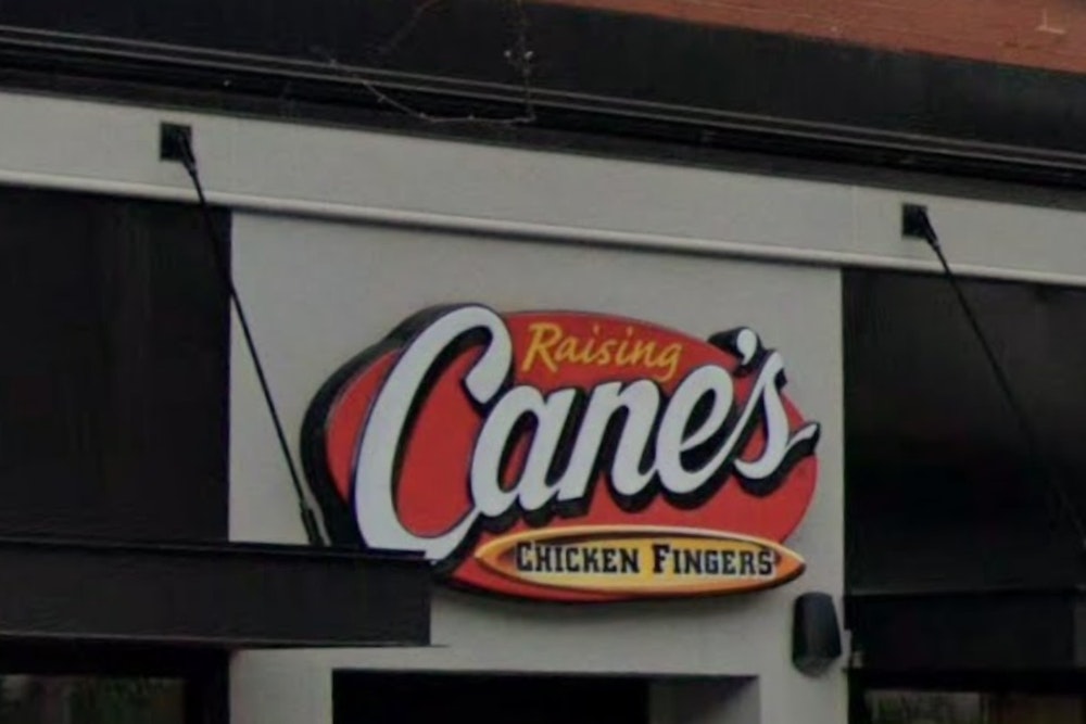 DFW Fliers Score 24/7 Chicken Fix As Raising Cane’s Lands In Terminal B