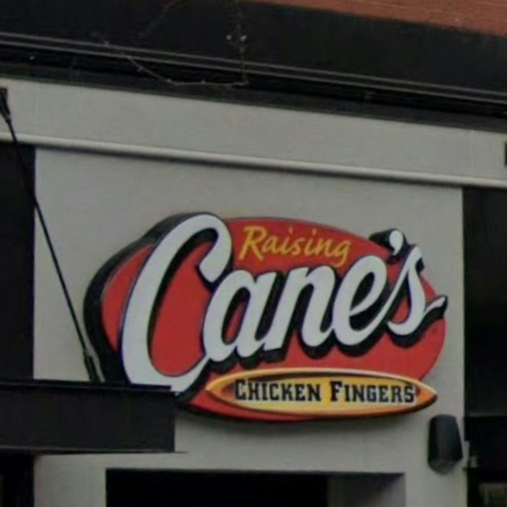 DFW Fliers Score 24/7 Chicken Fix As Raising Cane’s Lands In Terminal B