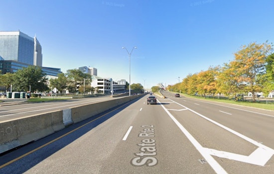 Downtown Cleveland Commute Thrown Into Chaos As Light Pole Crashes Onto Shoreway