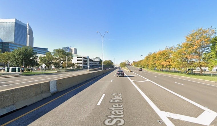Downtown Cleveland Commute Thrown Into Chaos As Light Pole Crashes Onto Shoreway