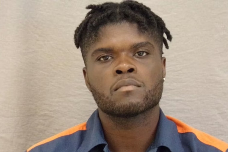 Downtown Detroit Potbelly Turns Chaos Scene In Alleged Bus-To-Shop Beatdown
