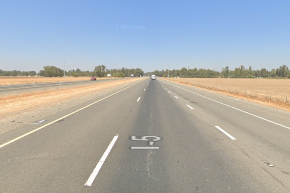 Dunnigan Fire Shuts I-5, Chokes Traffic And Sends Families Fleeing