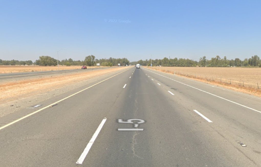 Dunnigan Fire Shuts I-5, Chokes Traffic And Sends Families Fleeing