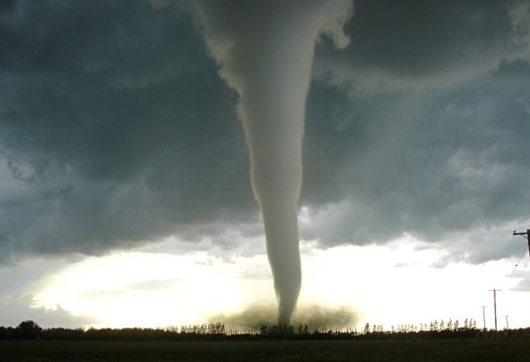 EF-1 Tornado Hits Near Huntland, Tennessee