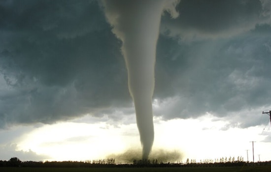 EF-1 Tornado Hits Near Huntland, Tennessee