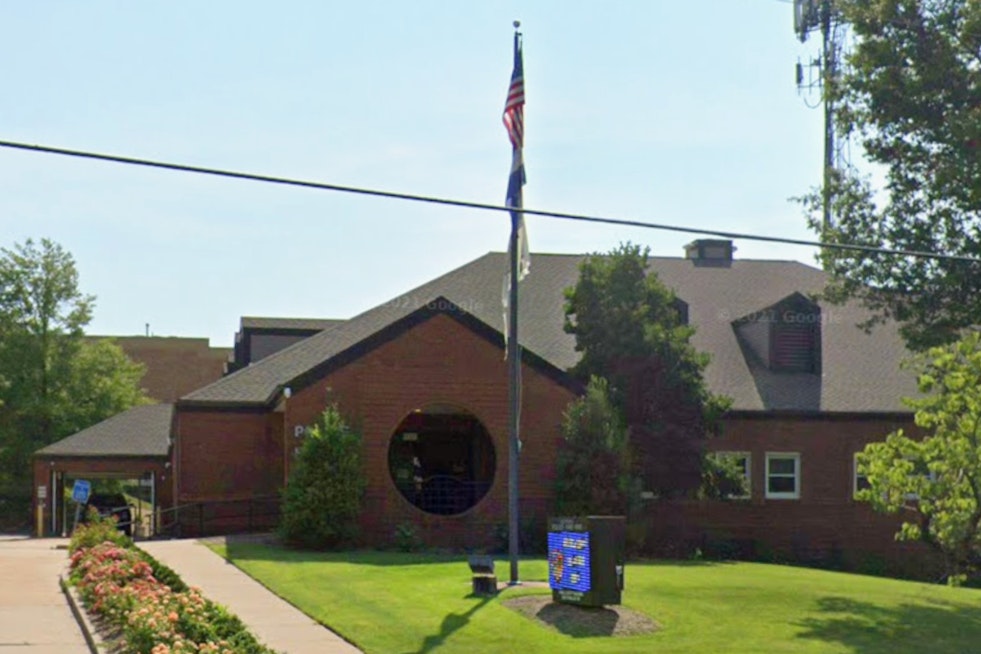 Ex Des Peres Cop Says City Hounded Him Out After Bias Complaints