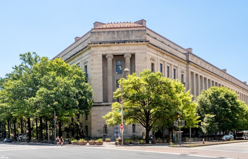 Feds Dangle $300 Million Crime Prize For A Few ‘Model Cities’