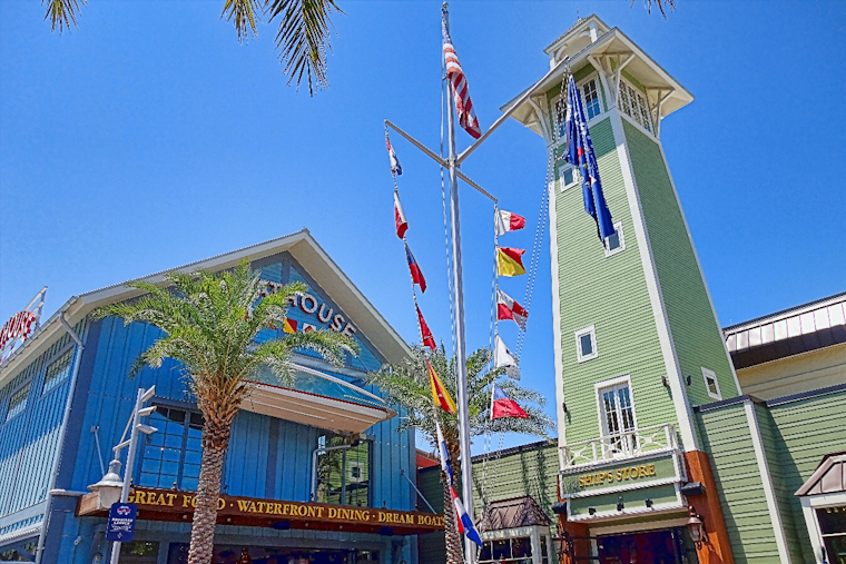 Feds Tell Disney Springs Restaurant Operator to Rehire Fired Cashier
