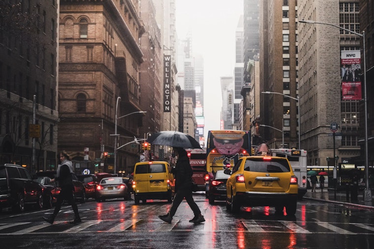 Fog, Sweat And Sudden Downpours Snarl NYC Morning Rush