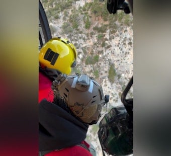 Four Hikers Rescued Off Mount Charleston Cliff in Pre-Dawn Air Operation Near Las Vegas