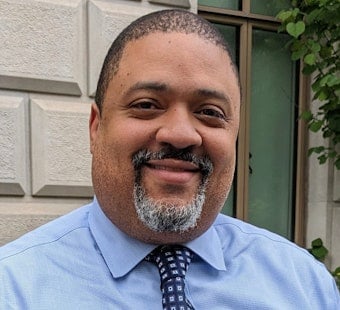 Free-Ride Bragg Hits 20 Manhattan Galas on the House