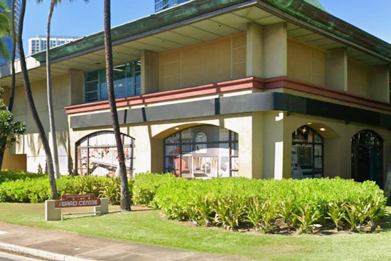 Ward Centre Book Frenzy Packs Honolulu’s 77th Annual Sale