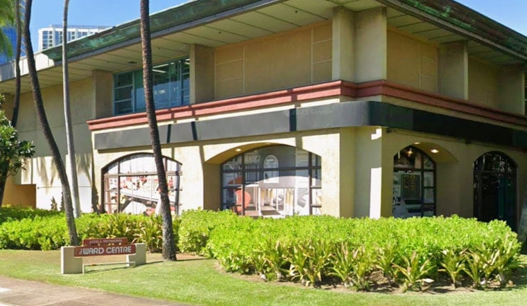 Ward Centre Book Frenzy Packs Honolulu’s 77th Annual Sale