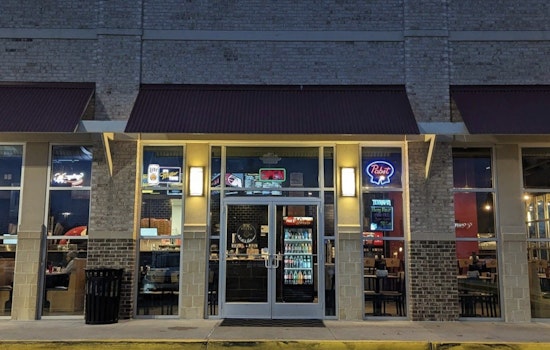 Fruit Flies, Warm Slices And A ‘U’ Grade For Duluth Pizza Joint