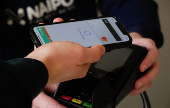 Ghost Tapping Grifters Hit Houston With Sneaky Tap-To-Pay Scam