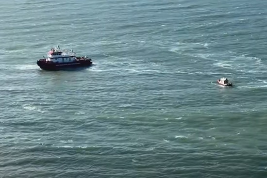 Golden Gate Scare As Firefighters Reel In Stranded Kite Surfer