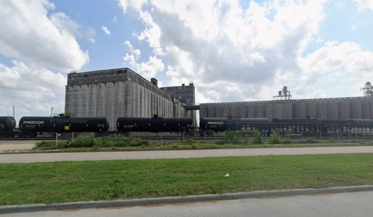 Grain Train Jumps Tracks Inside Port Of Houston Rail Yard