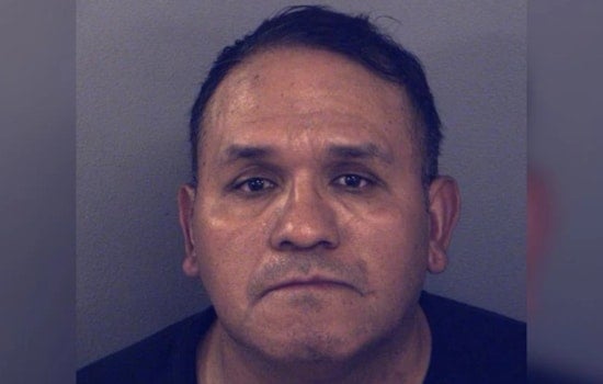 Green Glow in East El Paso Loo Leads to Hidden-Camera Bust